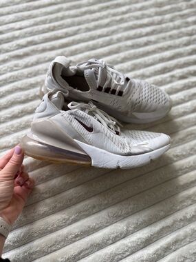 Nike Air Max 270 White Mesh Low Top Lace Up Breathable women’s Sneakers Sz 6.5